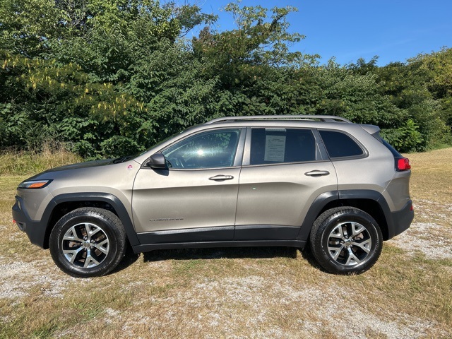 2016 Jeep Cherokee Trailhawk photo 4