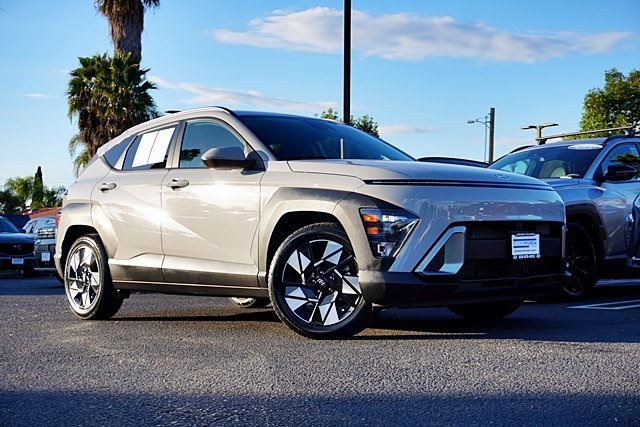 2024 Hyundai Kona SEL's photo