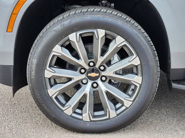 2026 Chevrolet Suburban High Country photo 9