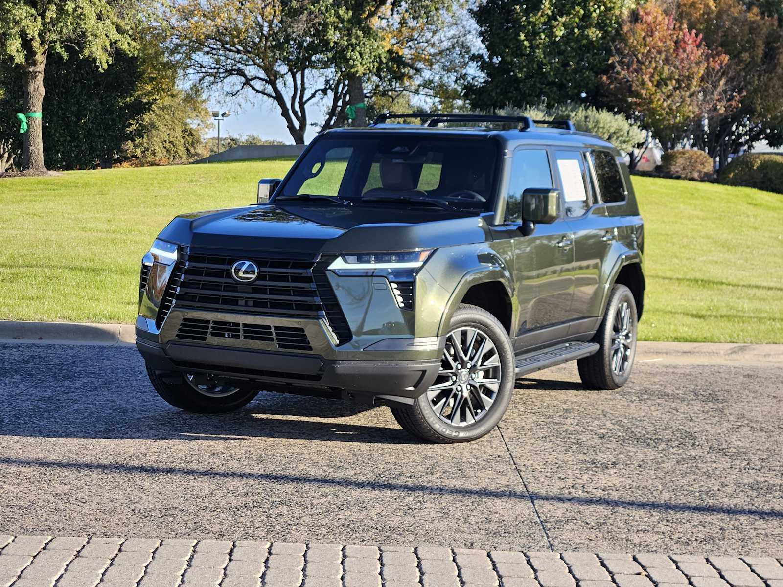 2025 Lexus GX Premium's photo