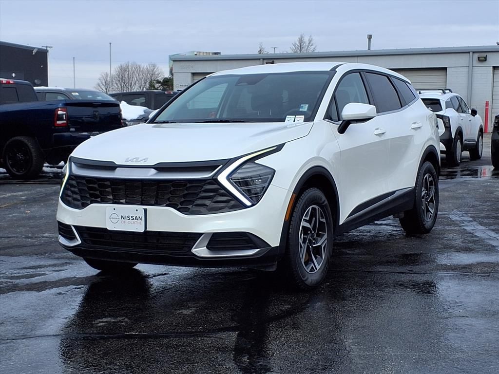 Used 2024 Kia Sportage LX with VIN KNDPUCDF8R7293881 for sale in Kansas City