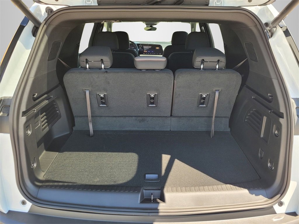 2026 Chevrolet Traverse photo 6
