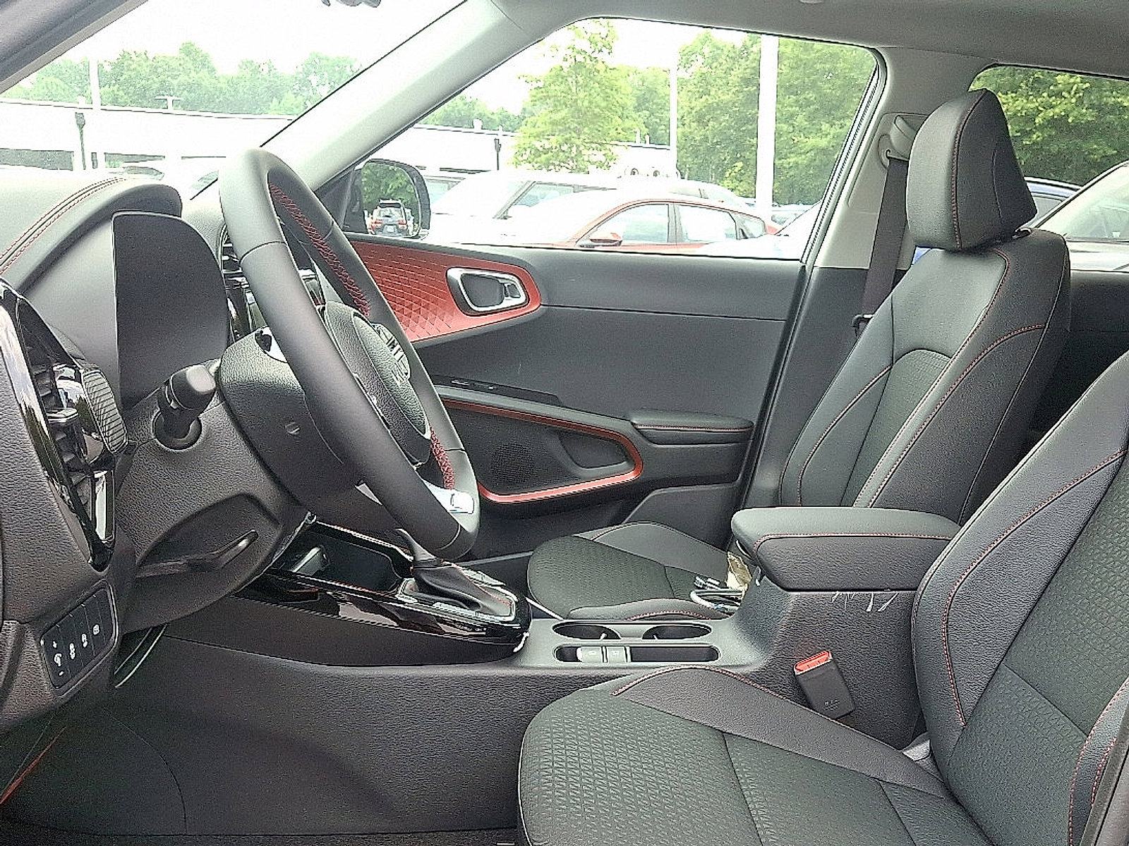 2025 Kia Soul GT-Line photo 7