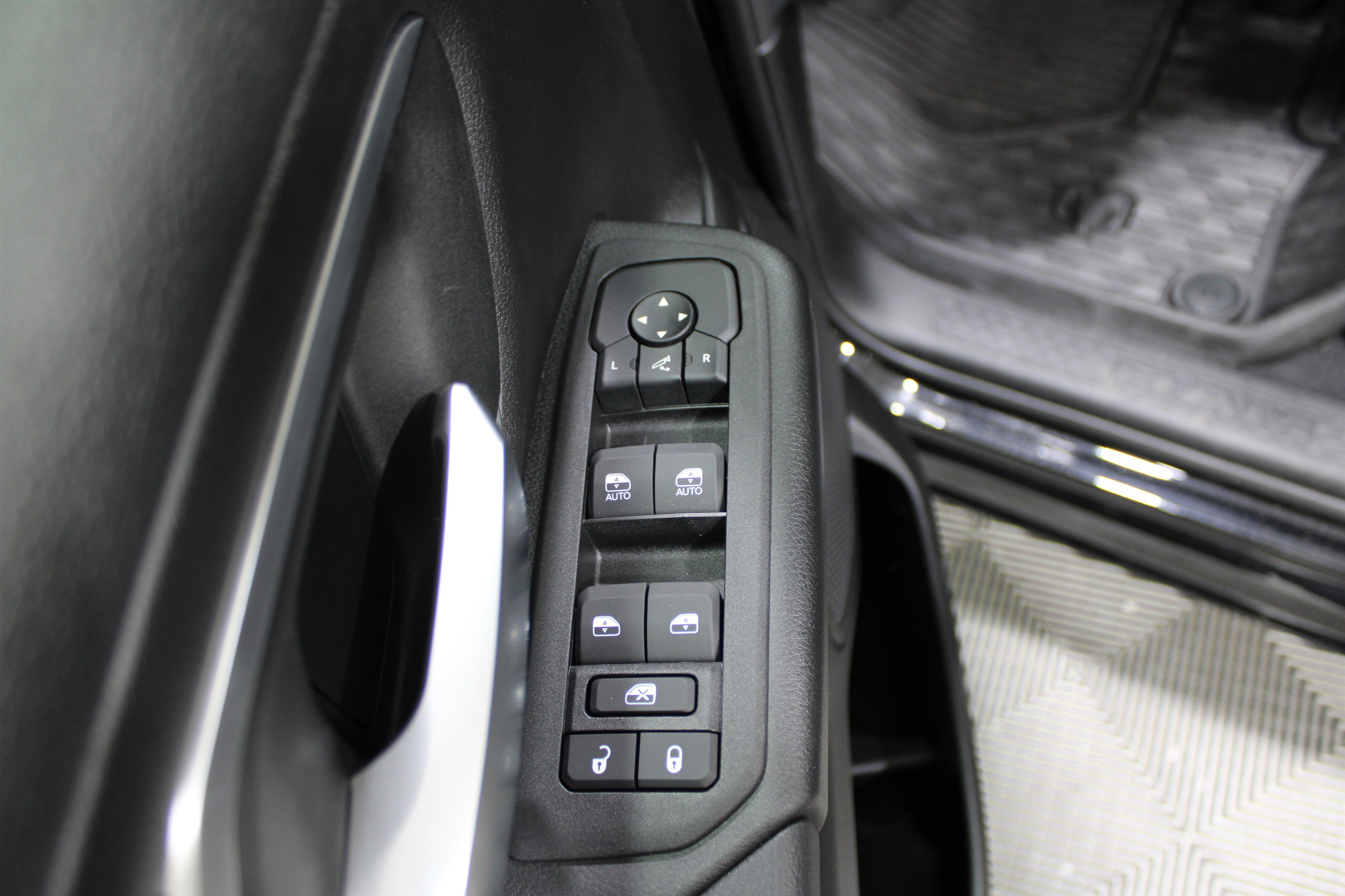 2025 Ram 1500 Big Horn photo 3