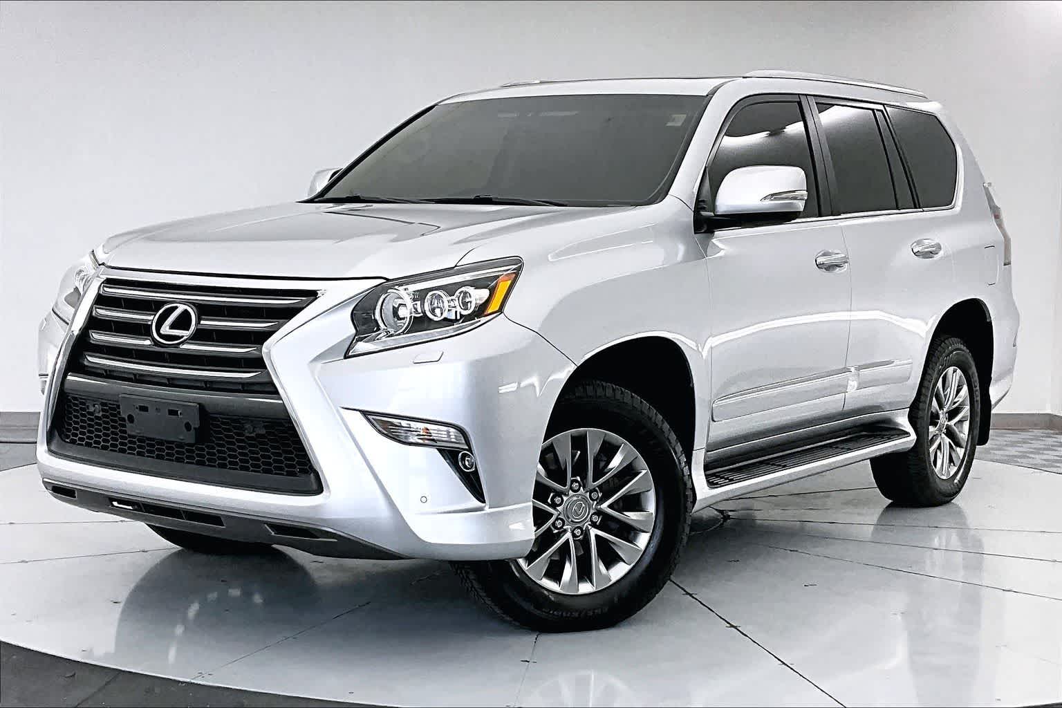 2016 Lexus GX Luxury's photo