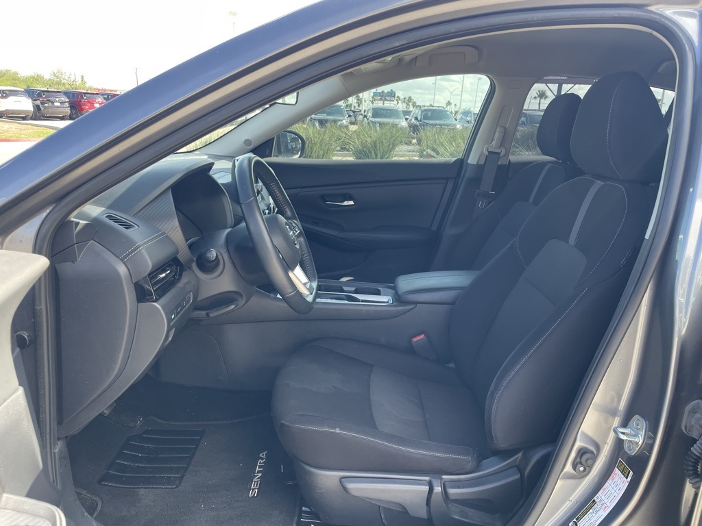 2023 Nissan Sentra SV photo 13