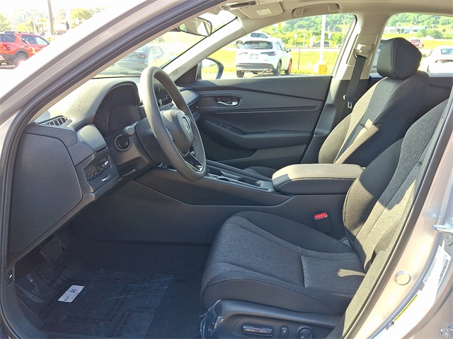 2025 Honda Accord SE photo 12