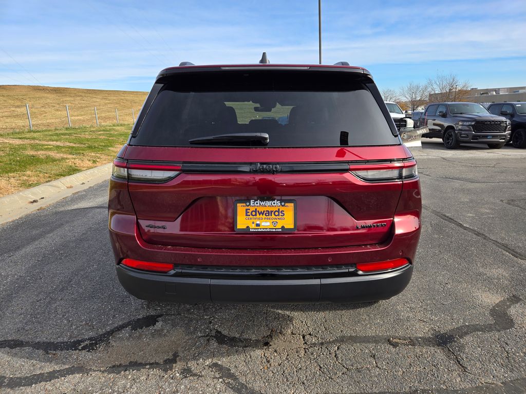 2025 Jeep Grand Cherokee Limited photo 4