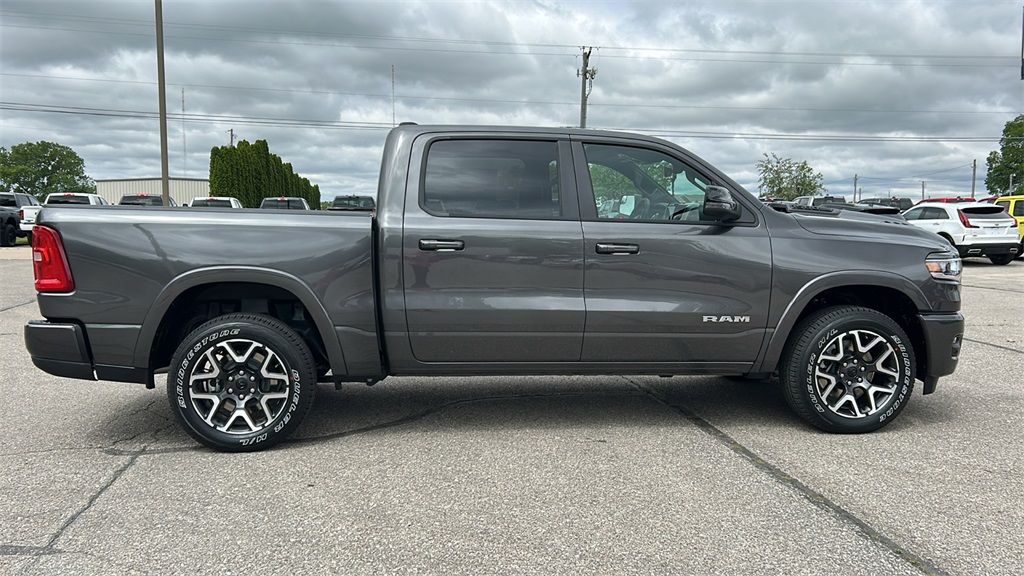 2025 Ram 1500 Laramie photo 2