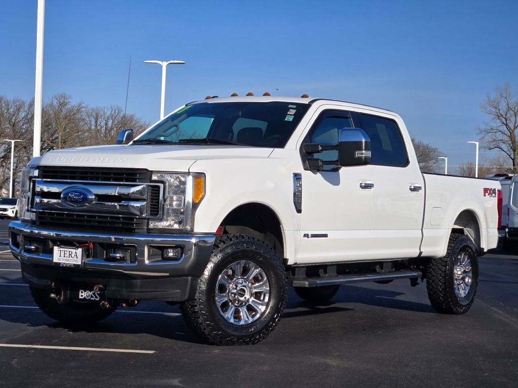 2017 Ford F-250 Super Duty XLT's photo