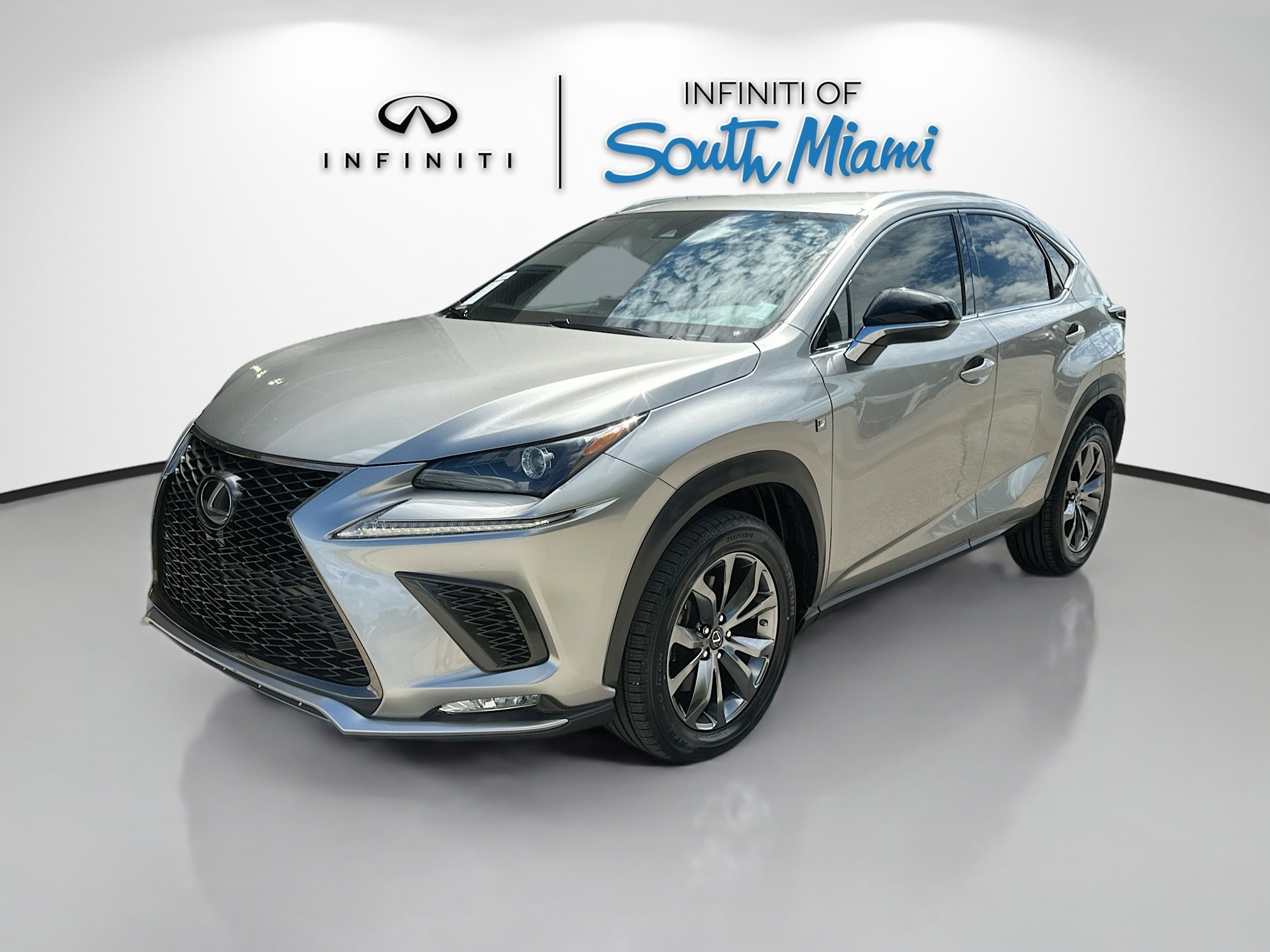 2021 Lexus NX 300 F SPORT photo 3