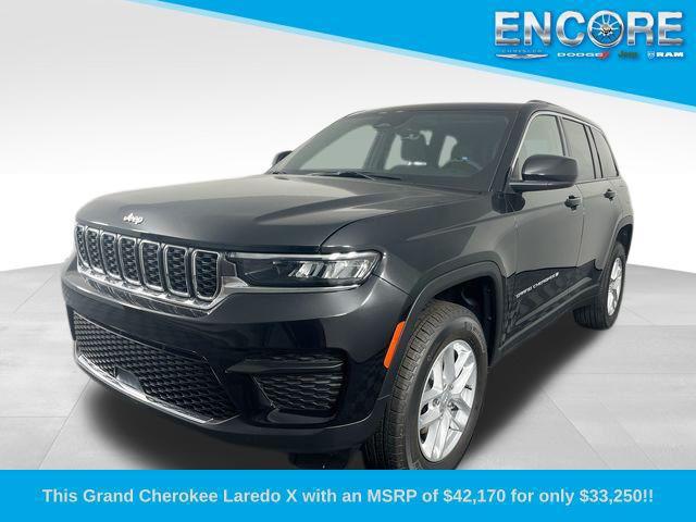 2025 Jeep Grand Cherokee Laredo's photo