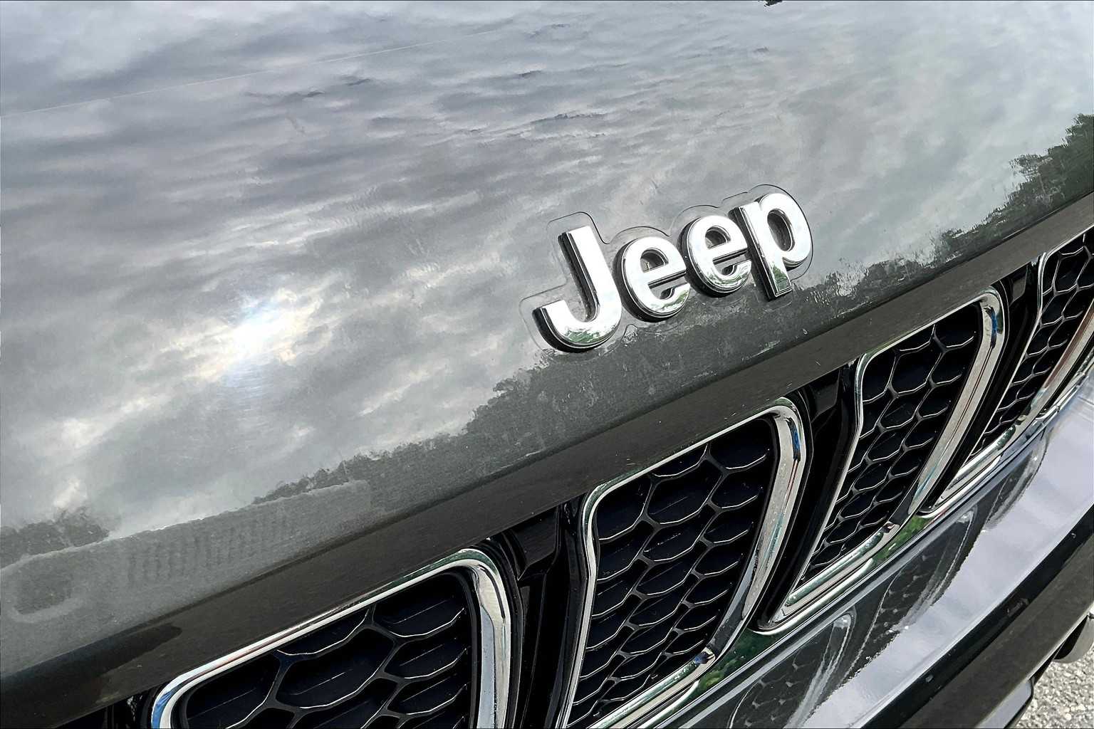 2022 Jeep Grand Cherokee Overland photo 27