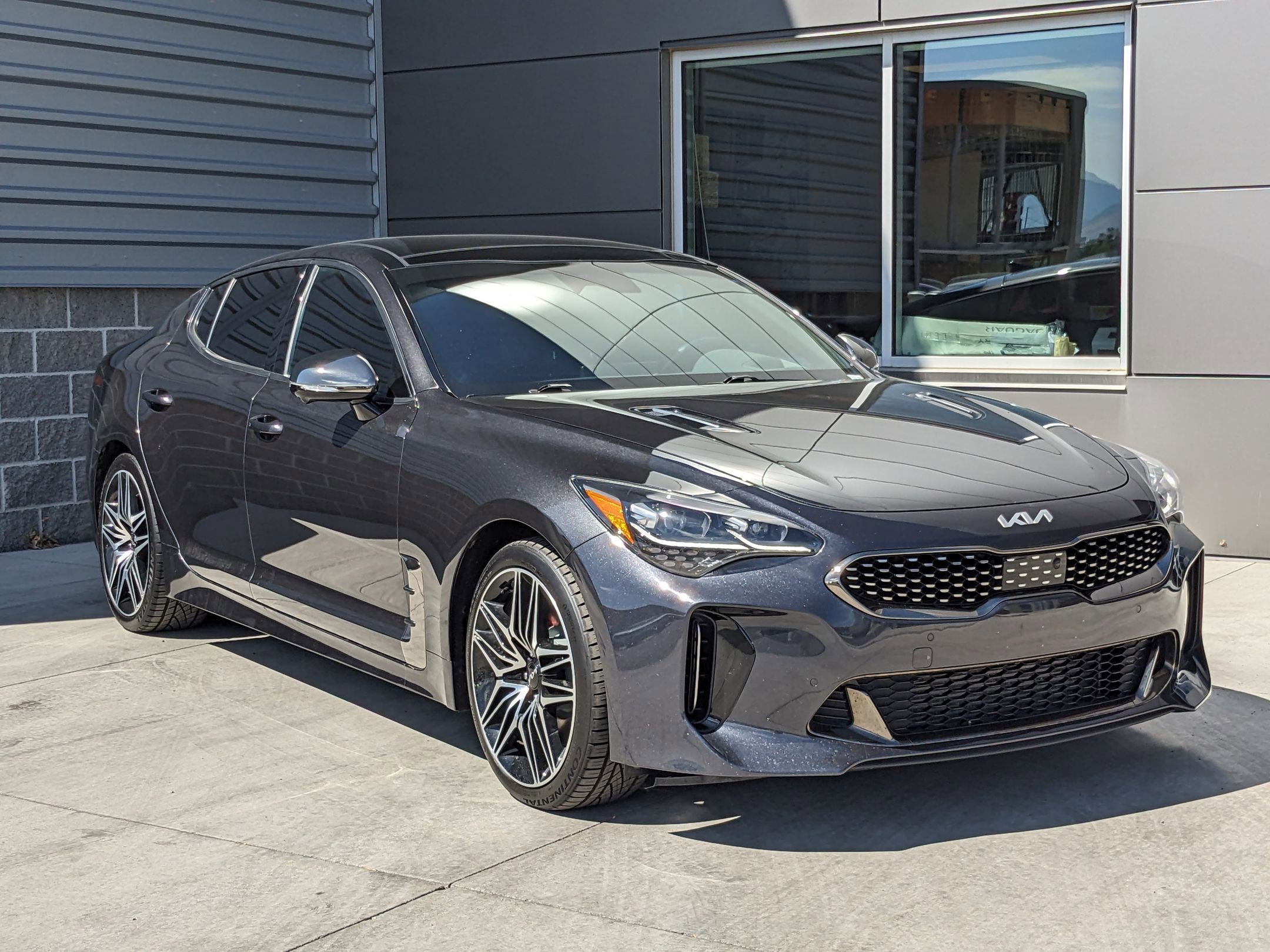 2022 Kia Stinger GT2 photo 3
