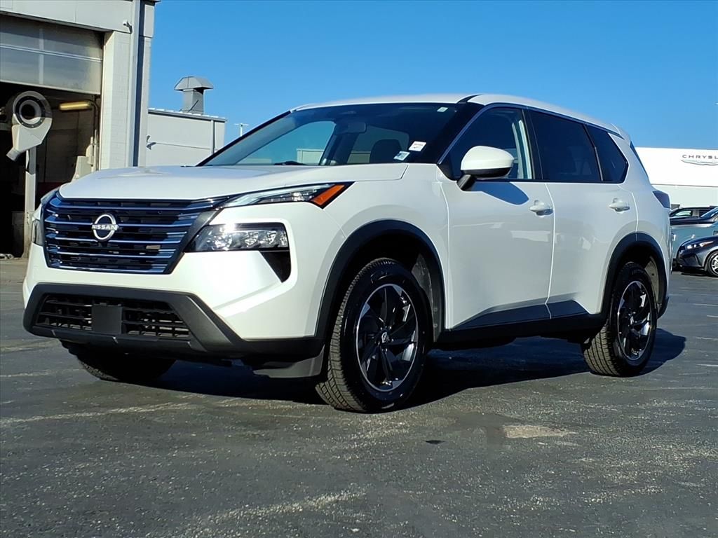 Used 2024 Nissan Rogue SV with VIN JN8BT3BB4RW425638 for sale in Kansas City