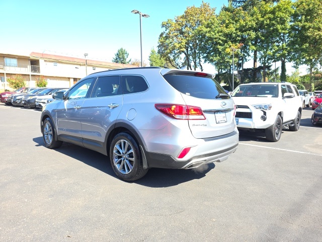 2017 Hyundai Santa Fe SE photo 5
