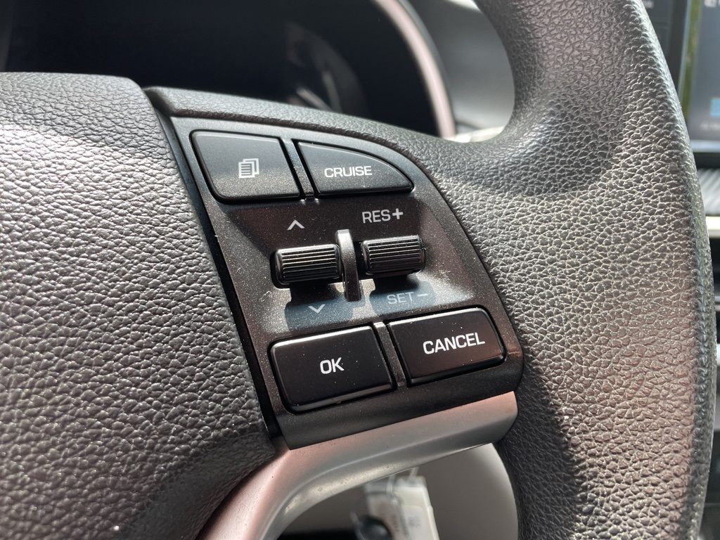 2020 Hyundai Tucson SE photo 6