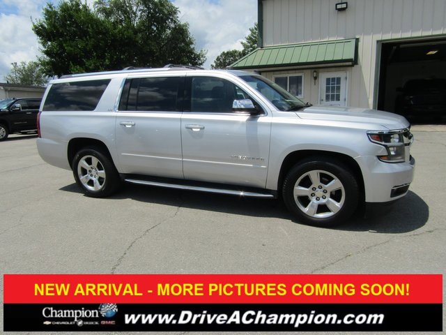 2015 Chevrolet Suburban LTZ photo 3