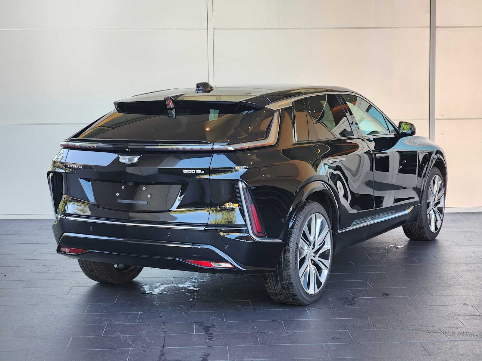 2024 Cadillac Lyriq Luxury photo 4