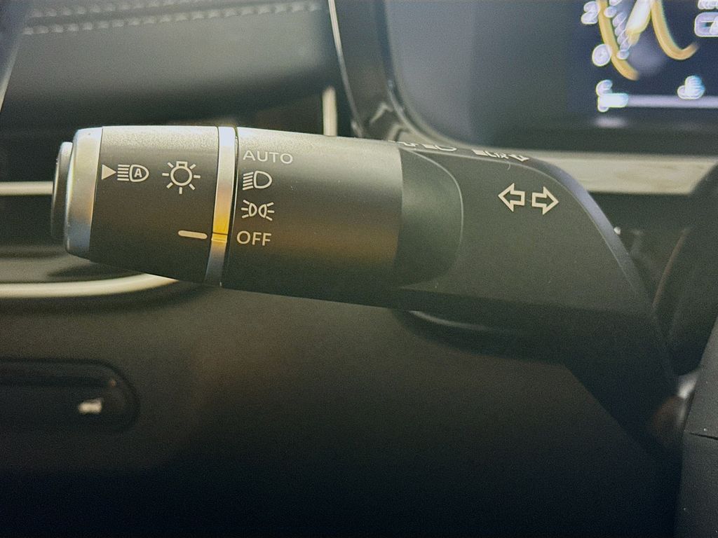 2026 Infiniti QX60 Luxe photo 10