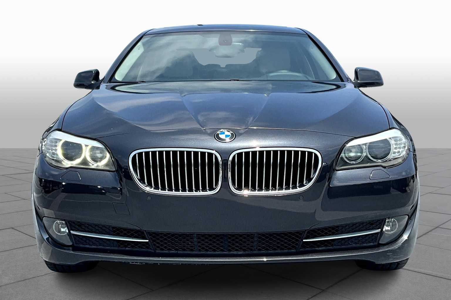 Used 2011 BMW 5 Series 528i with VIN WBAFR1C50BC672801 for sale in Anaheim, CA