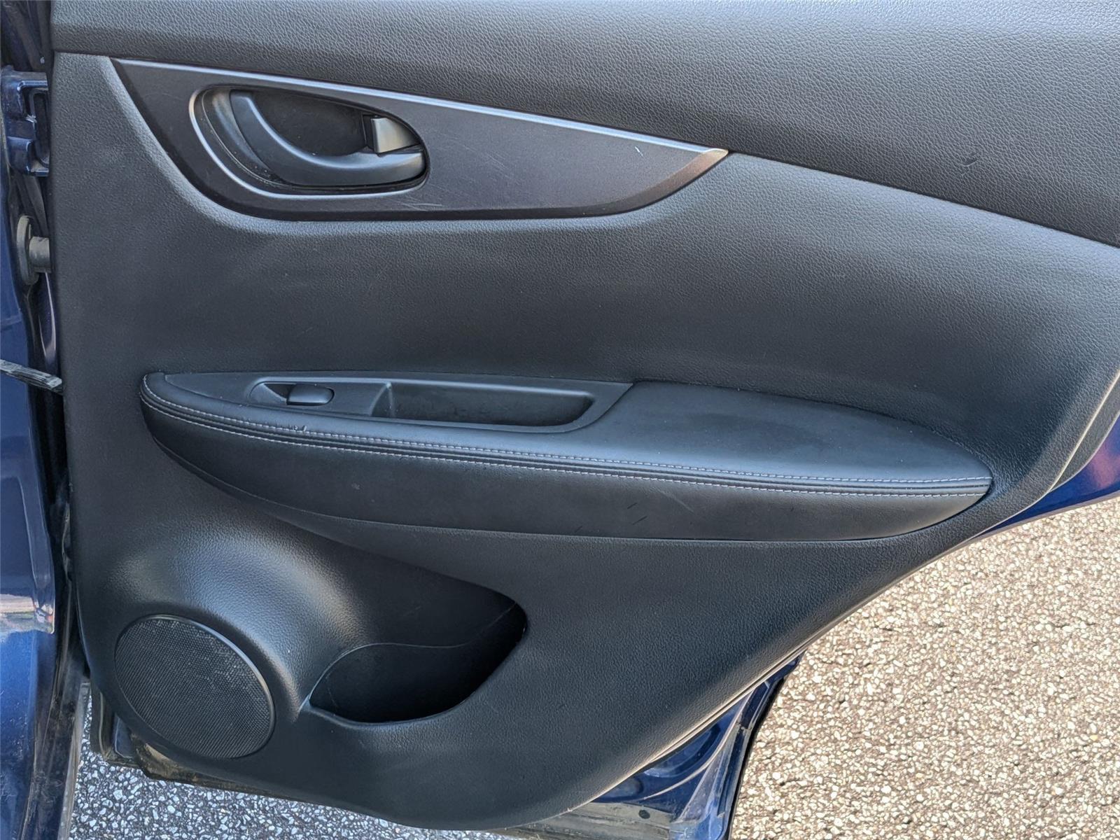 2019 Nissan Rogue Sport S photo 29