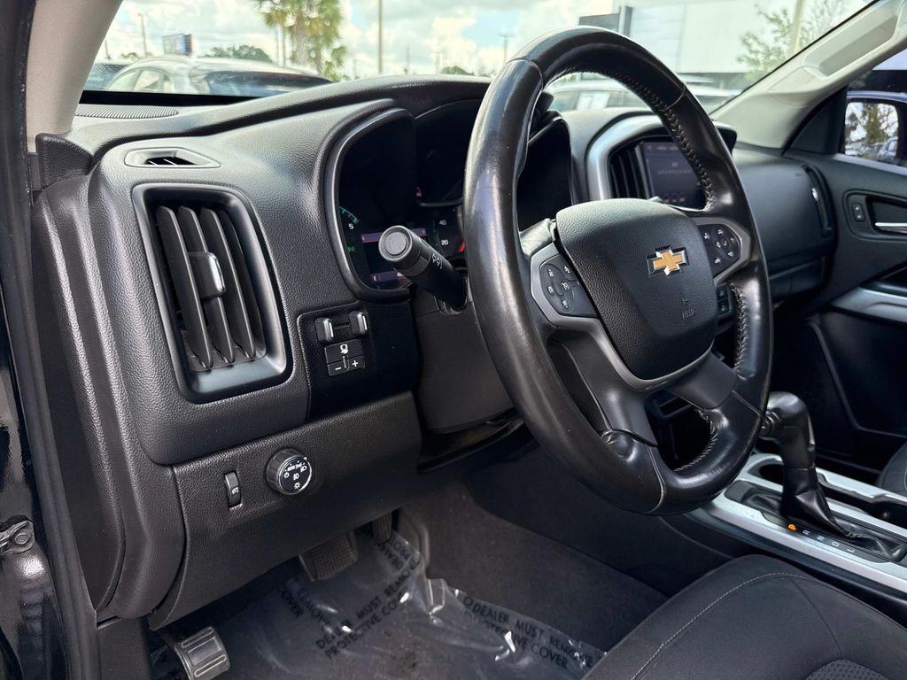2019 Chevrolet Colorado LT photo 22