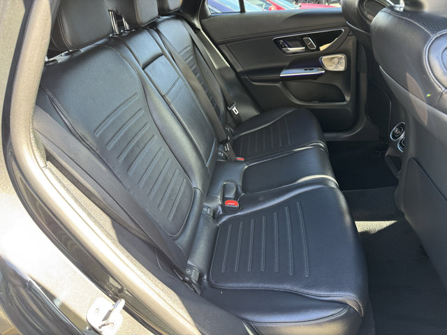 2026 Mercedes Benz GLC 300 4MATIC photo 4