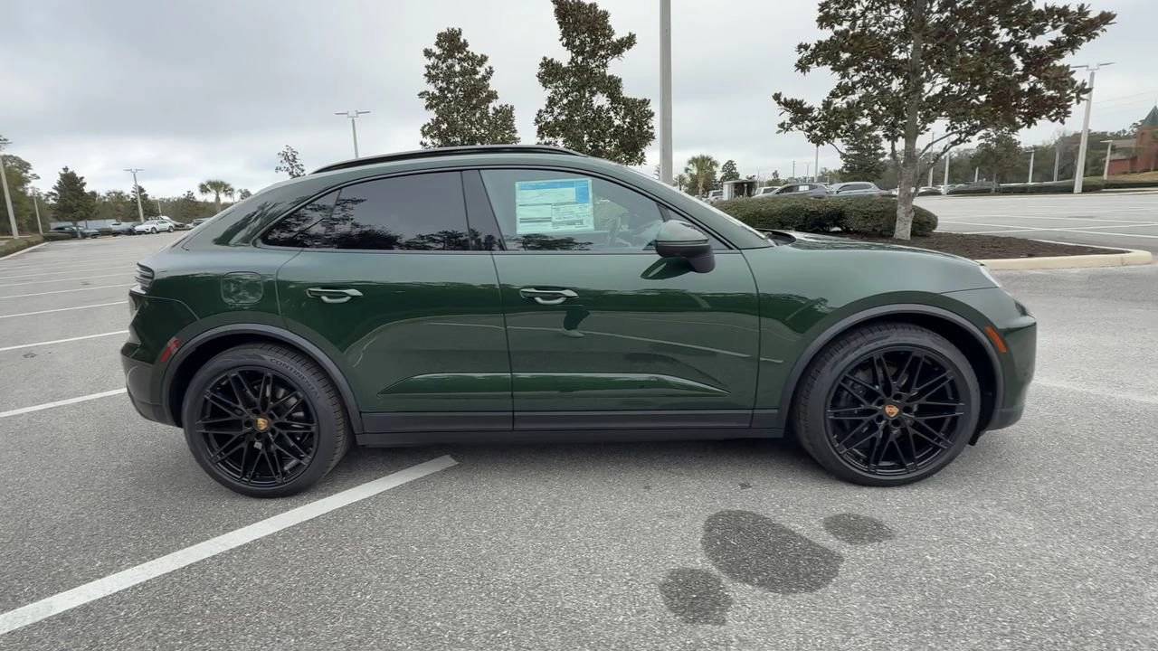2024 Porsche Macan 4 Electric photo 9