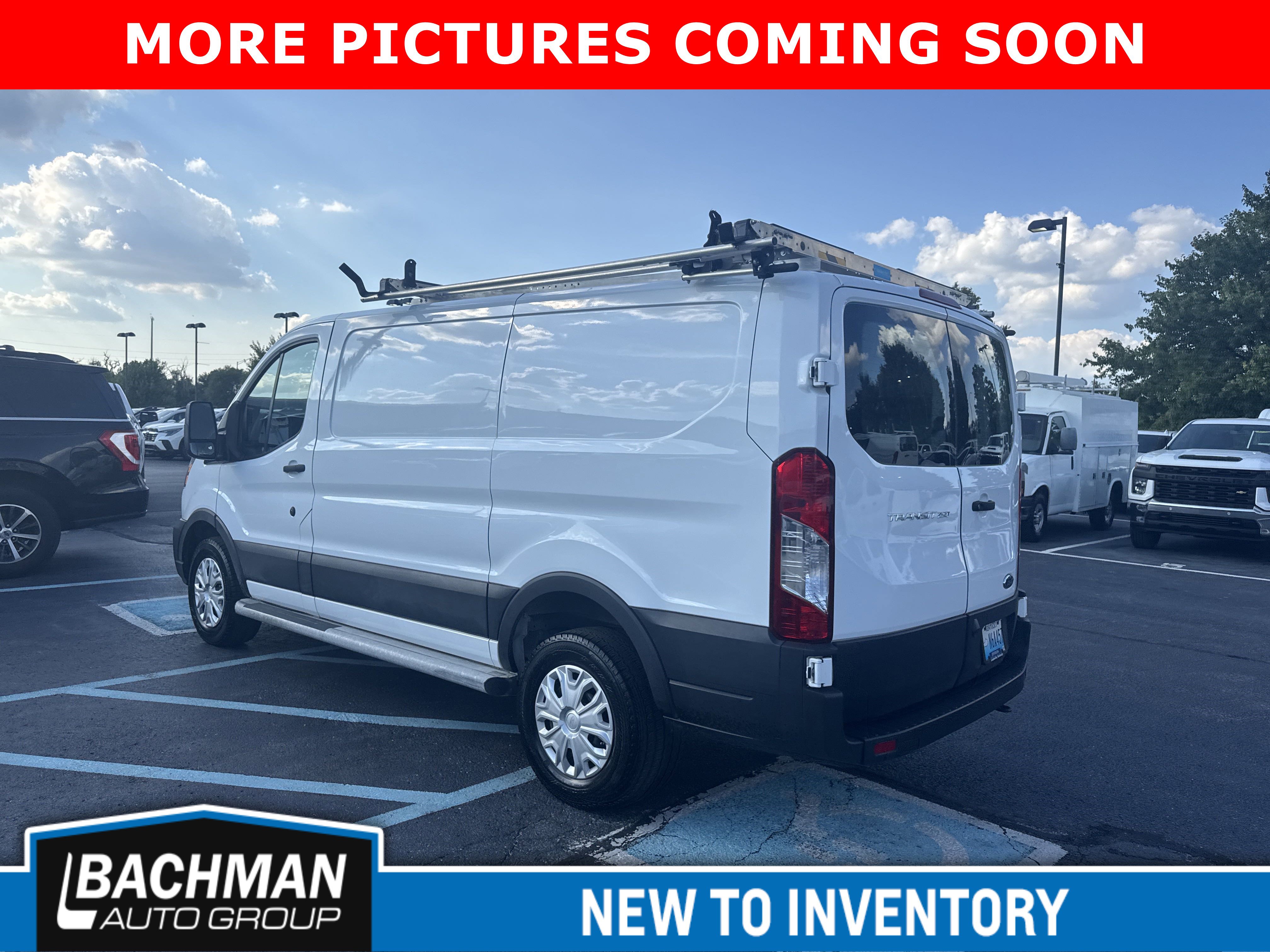 2022 Ford Transit Cargo Van photo 4