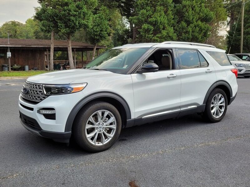 2022 Ford Explorer Limited photo 2