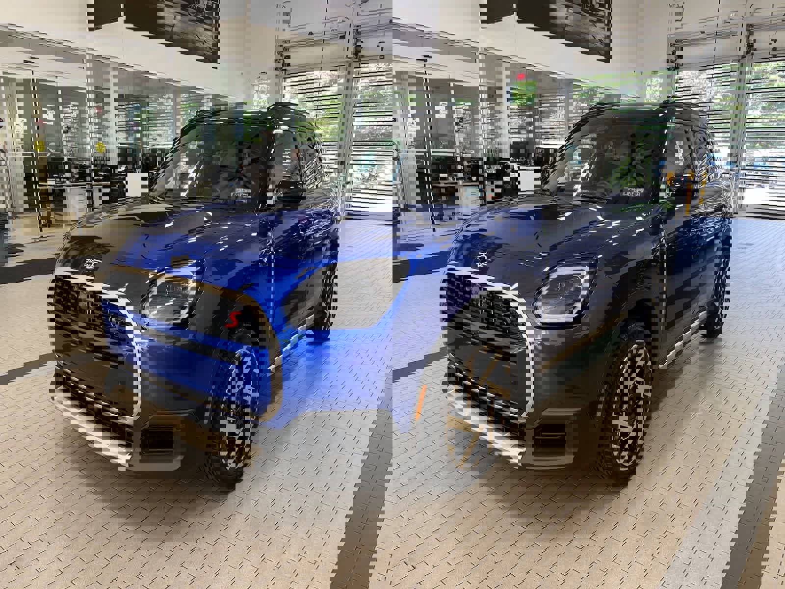 2025 Mini Cooper S ALL4 photo 6