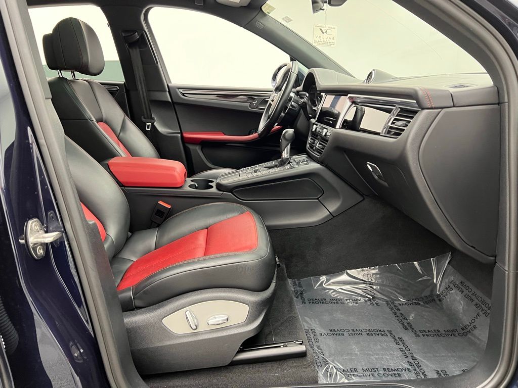 2021 Porsche Macan Base photo 29