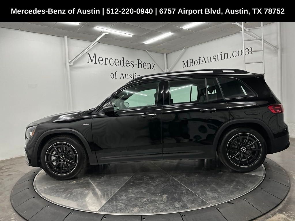 2025 Mercedes Benz GLB AMG 35 4MATIC photo 3