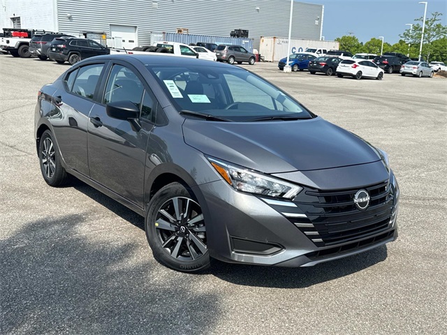 2025 Nissan Versa S photo 2