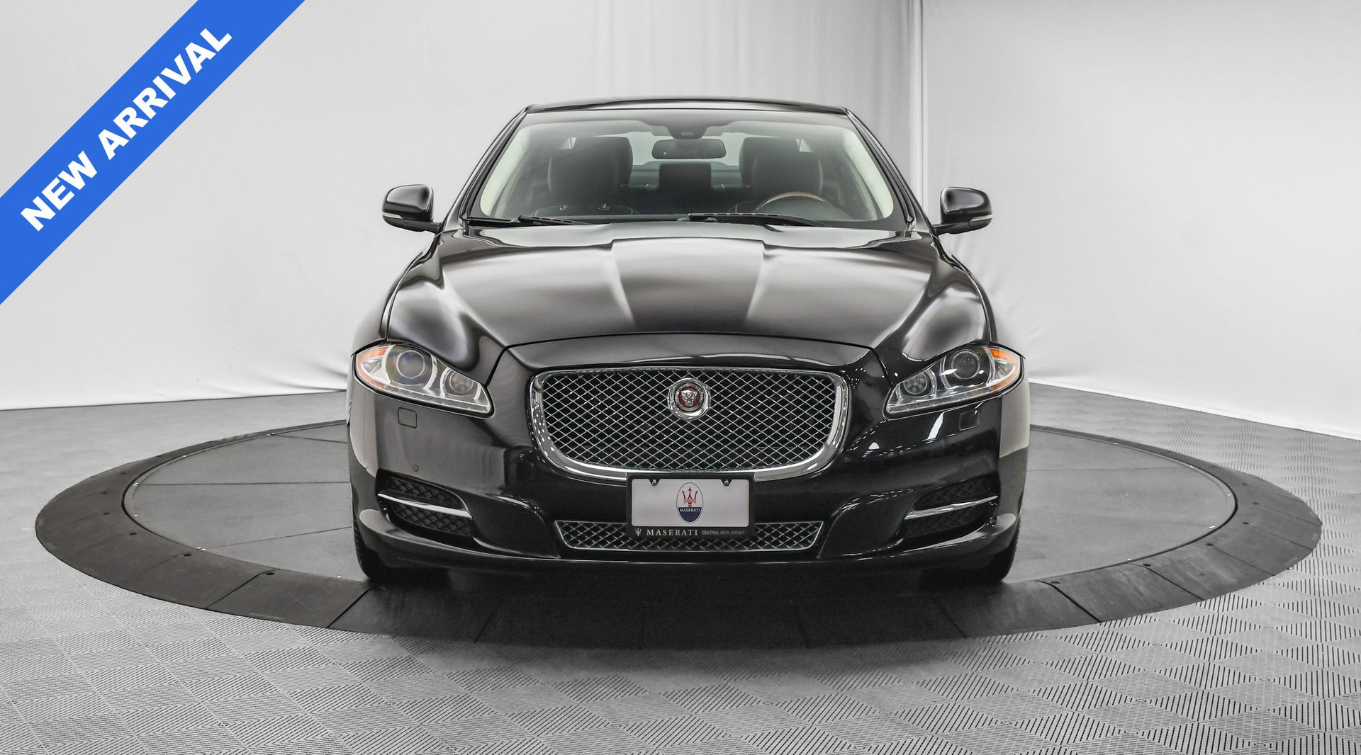 2015 Jaguar XJ XJL Portfolio photo 2