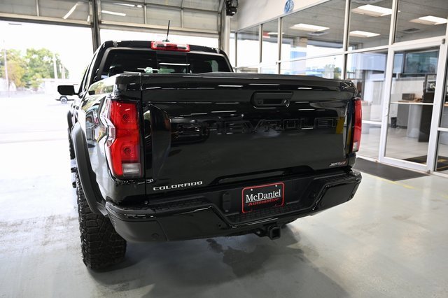 2026 Chevrolet Colorado ZR2 photo 3