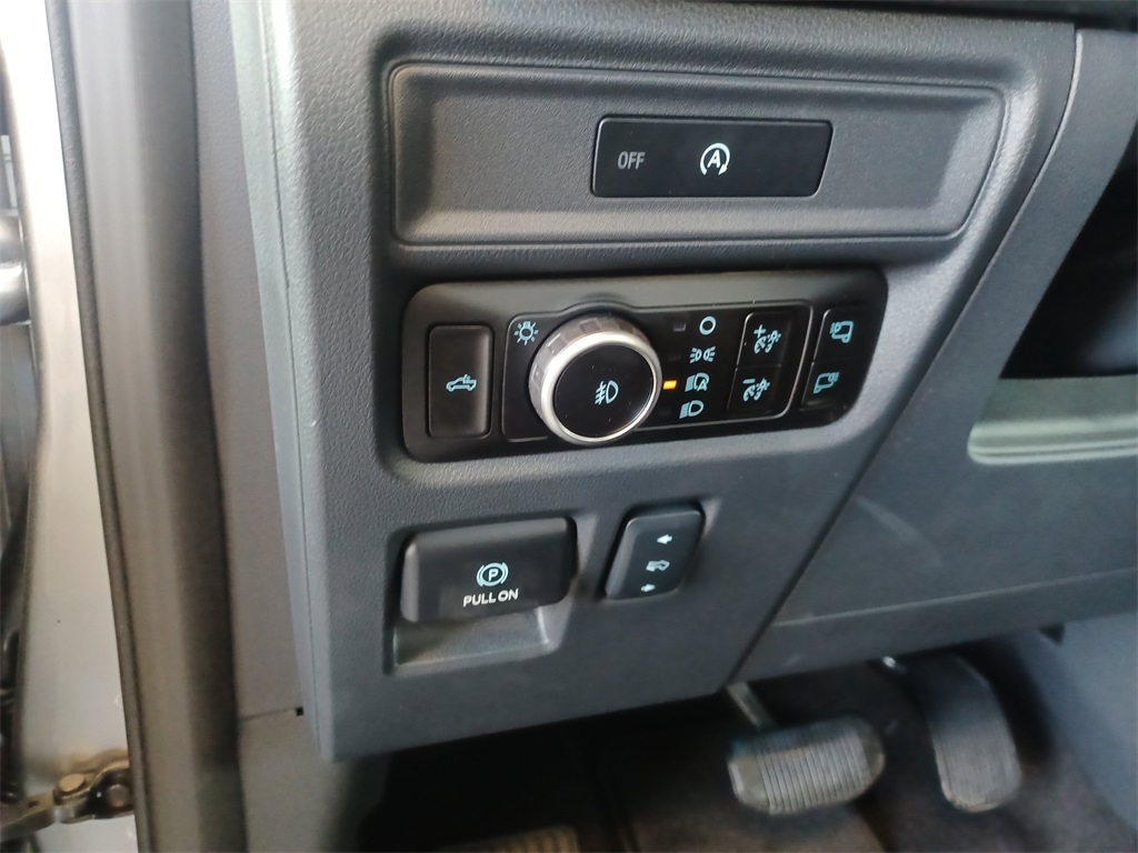 2025 Ford F-150 Lariat photo 21