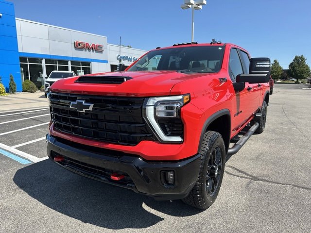2026 Chevrolet Silverado 2500HD LT photo 2