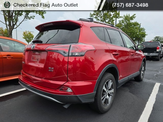 2017 Toyota RAV4 XLE photo 6
