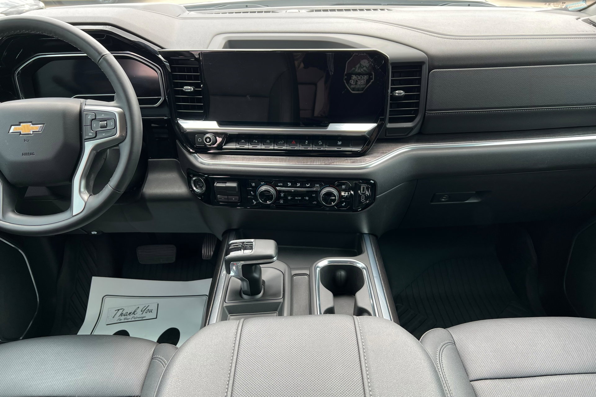 2023 Chevrolet Silverado 1500 LTZ photo 13