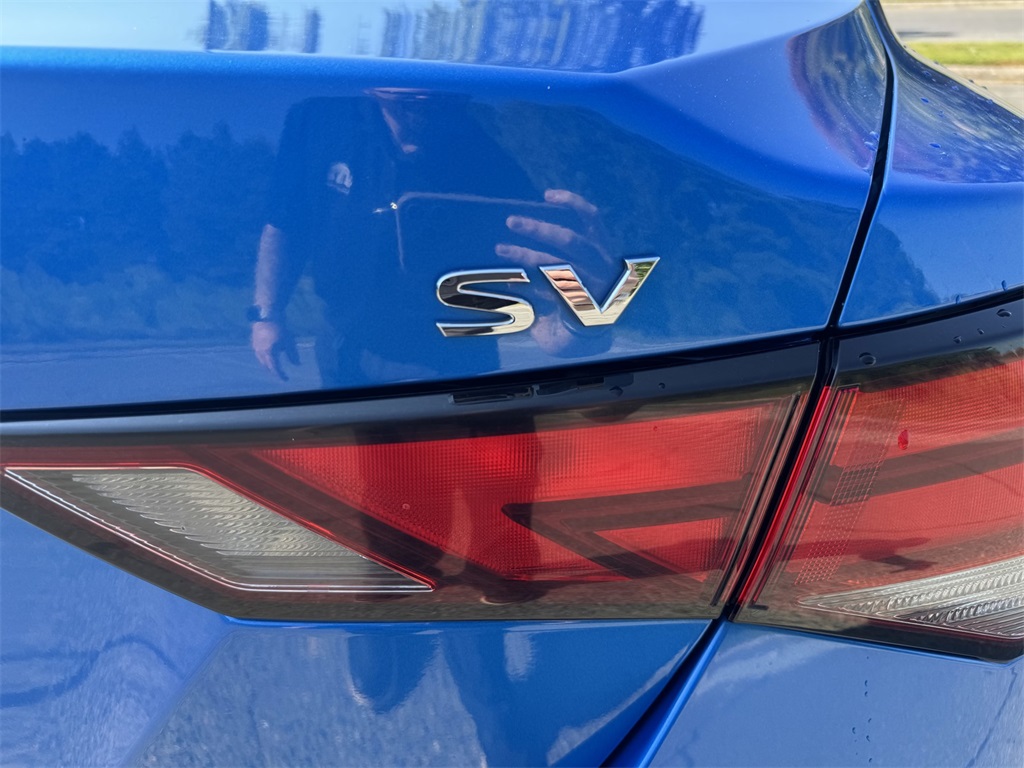 2022 Nissan Sentra SV photo 9