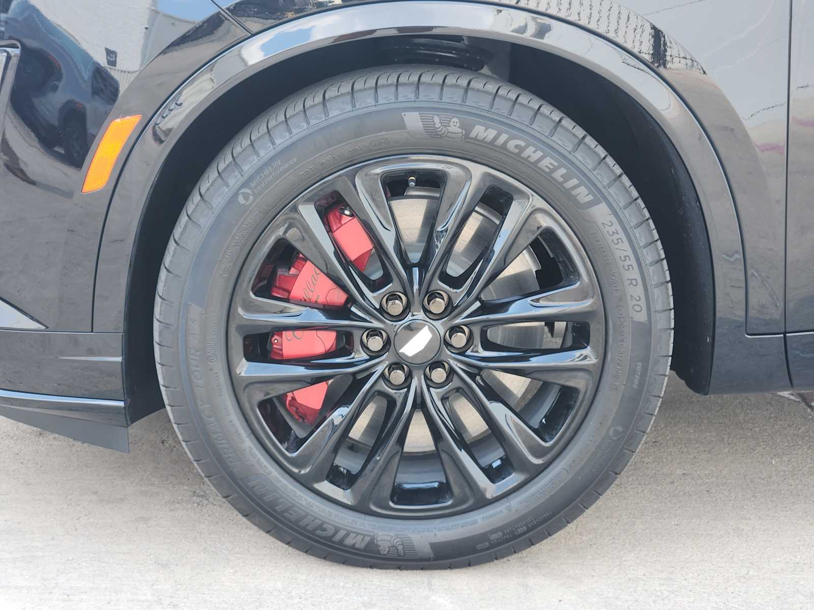 2025 Cadillac XT4 Sport photo 5