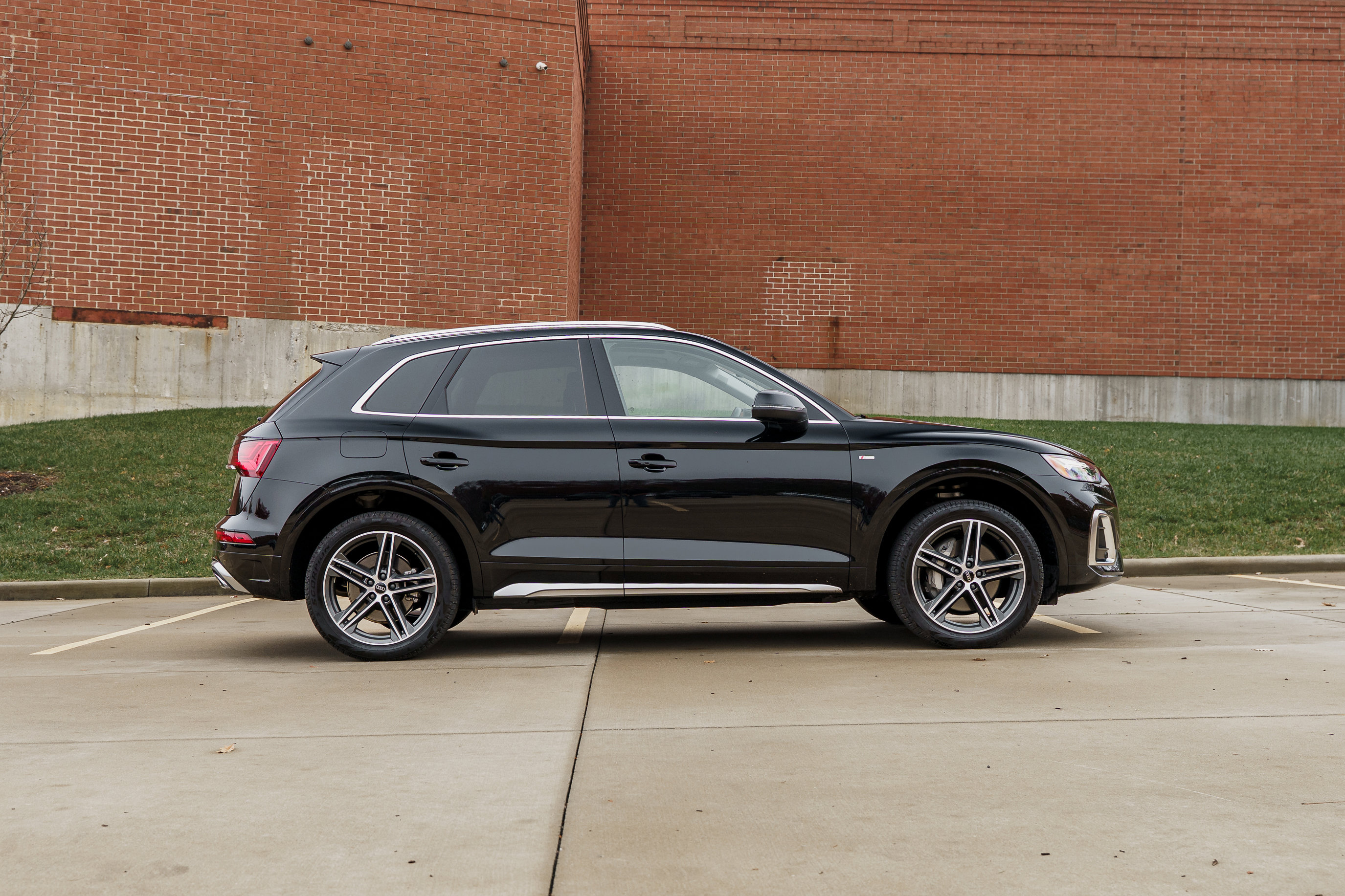 2024 Audi Q5 S line Premium Plus photo 2