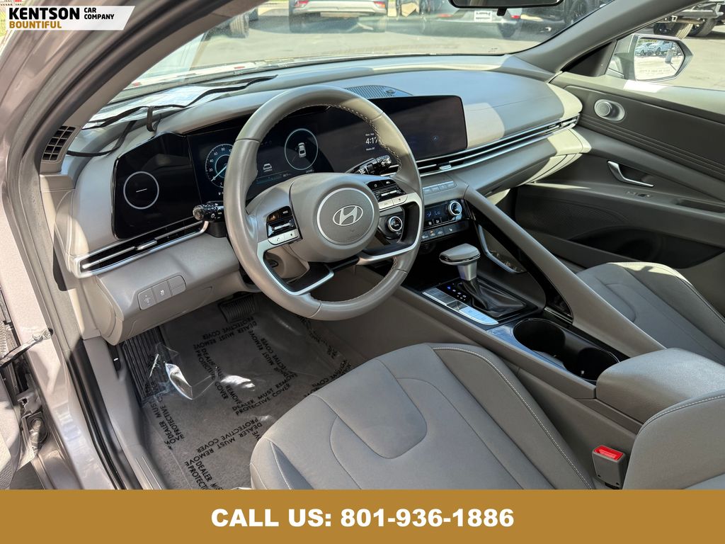 2025 Hyundai Elantra SEL Convenience photo 25