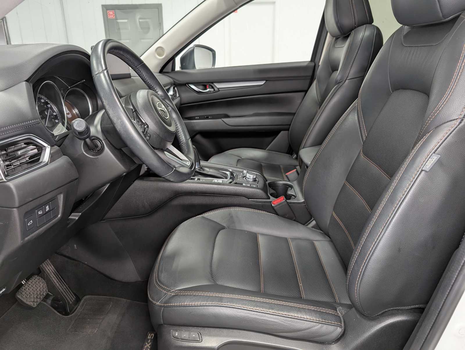 2022 Mazda CX-5 2.5 S Preferred photo 4