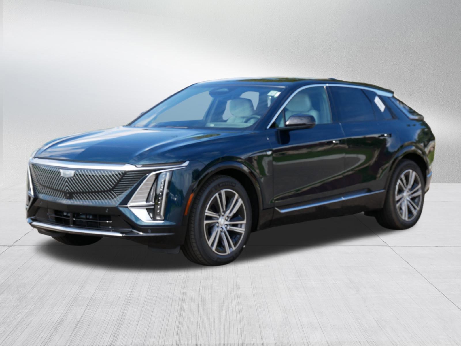 2026 Cadillac Lyriq Luxury photo 3