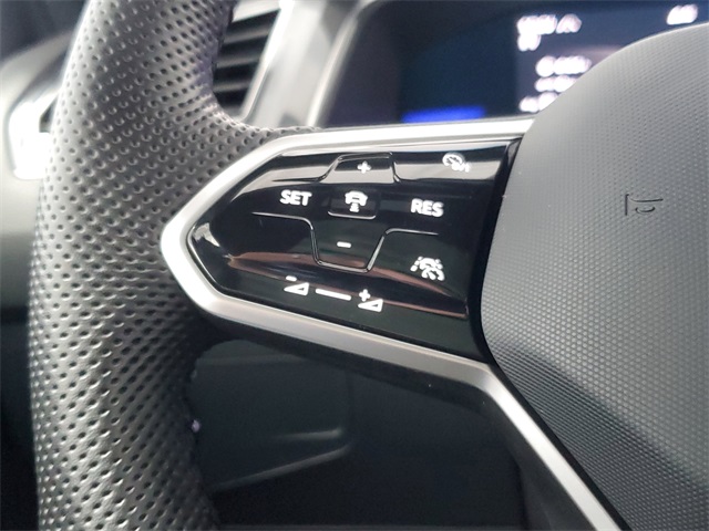 2022 Volkswagen Tiguan SE R-Line Black photo 10