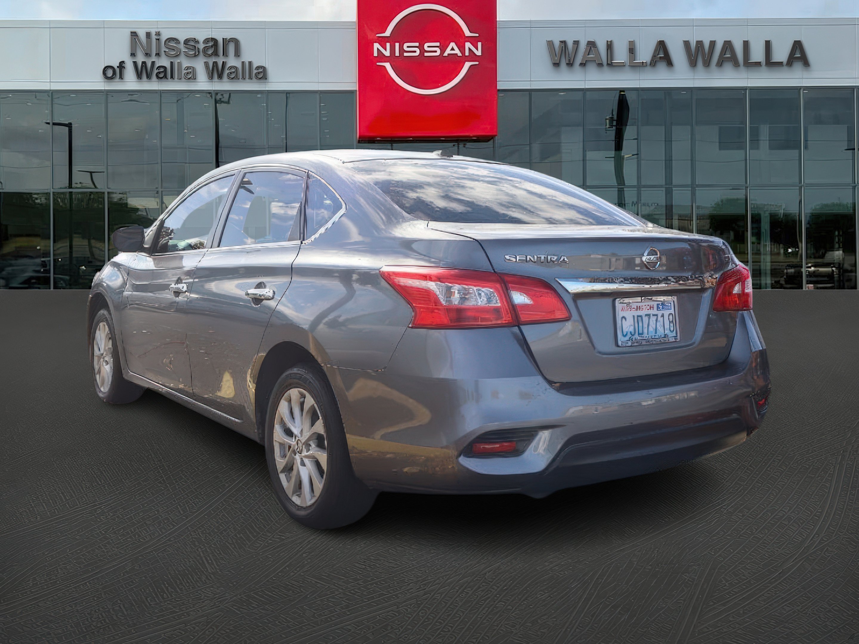 2019 Nissan Sentra SV photo 3