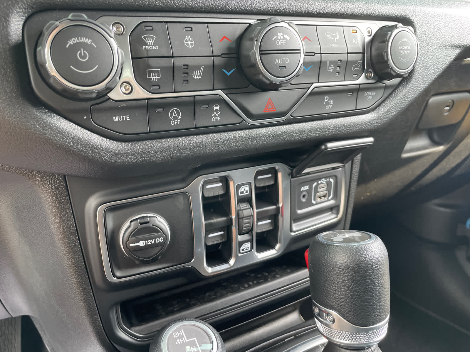 2025 Jeep Wrangler Sport S photo 25